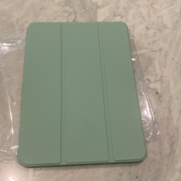 NWOT 2024 iPad Air Green Case - Picture 2 of 4